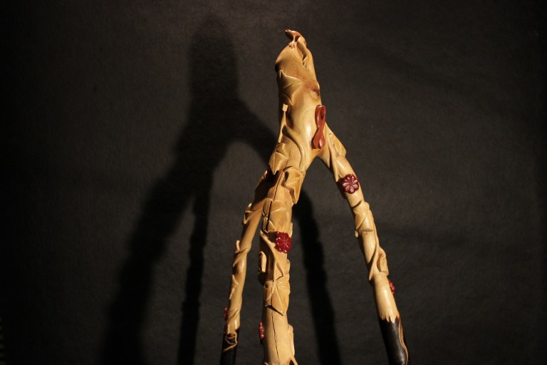 Folk Art Plant Stand (Frog, Ivy, Pink Flowers and Ribbon)