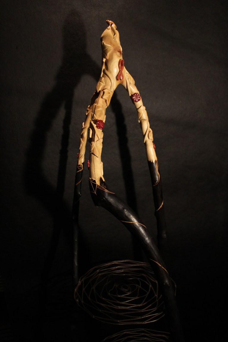 Folk Art Plant Stand (Frog, Ivy, Pink Flowers and Ribbon)