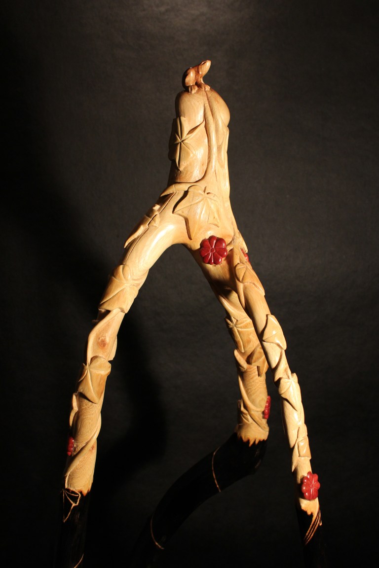 Folk Art Plant Stand (Frog, Ivy, Pink Flowers and Ribbon)