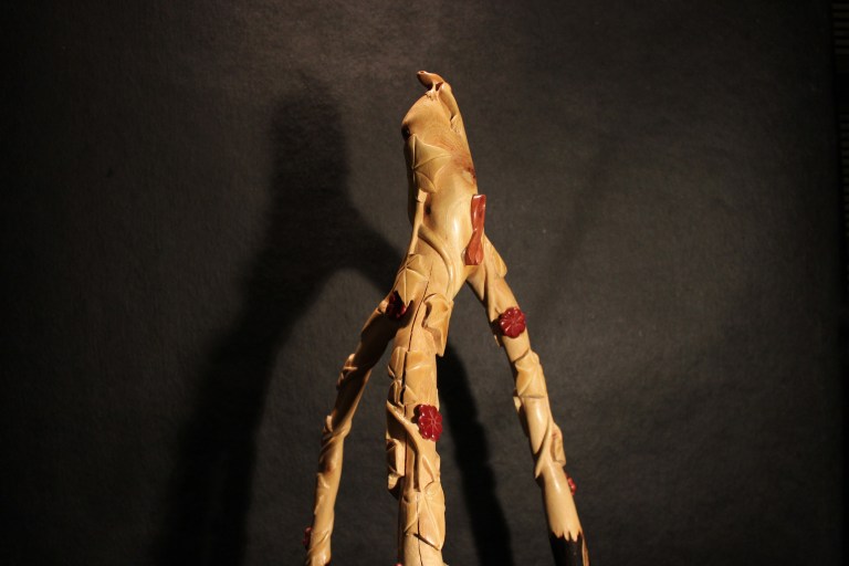 Folk Art Plant Stand (Frog, Ivy, Pink Flowers and Ribbon)